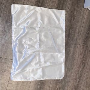 NWOT Silk Pillowcase